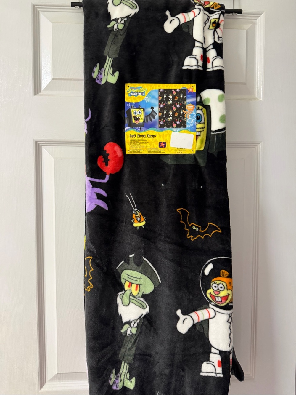 New SpongeBob SquarePants Black Plush Halloween Throw Blanket